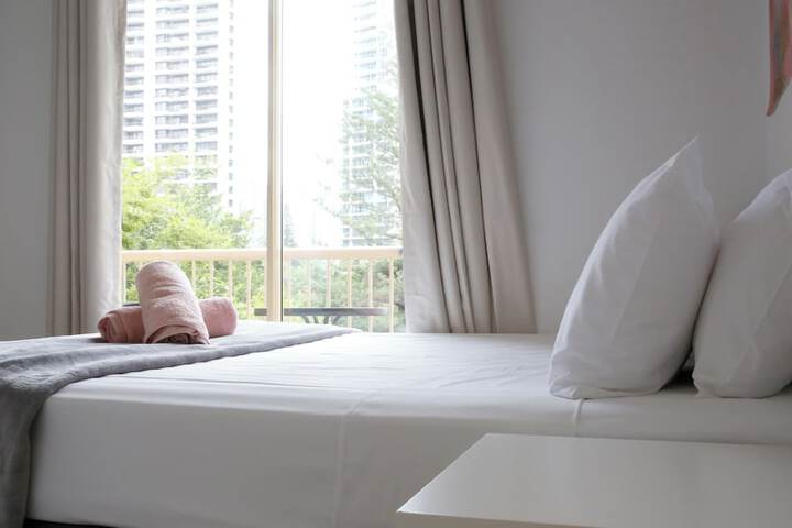 Room 3 of 12