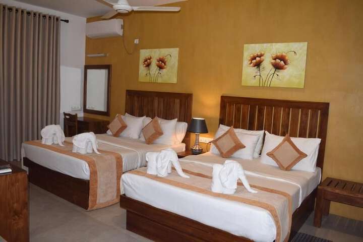Room 18 of 32