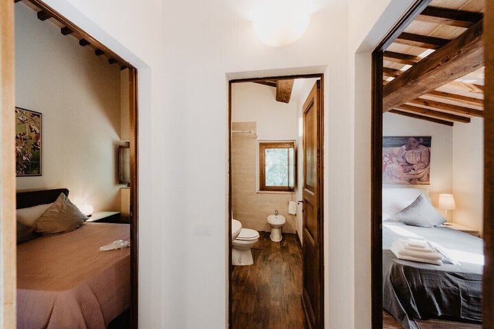 Room 50 of 177