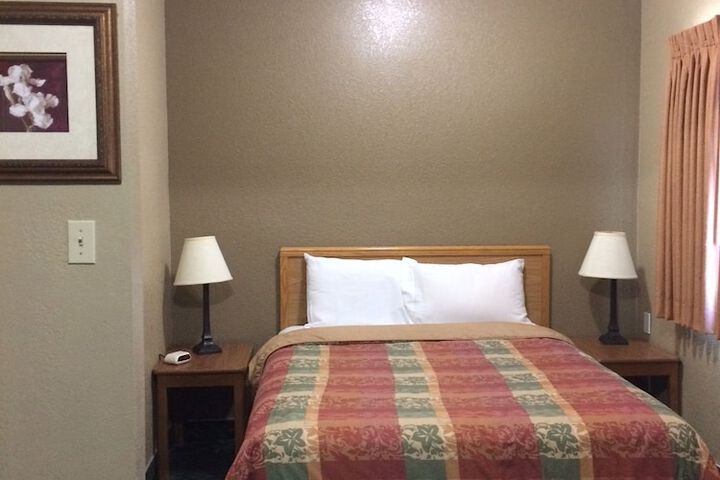 Room 9 of 40