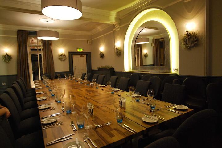 Dining 36 of 62