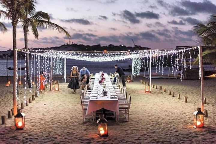 Dining 140 of 149