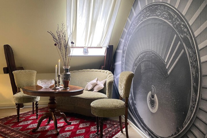 Room 9 of 67