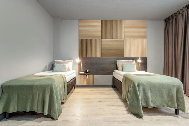 Room 15 of 60