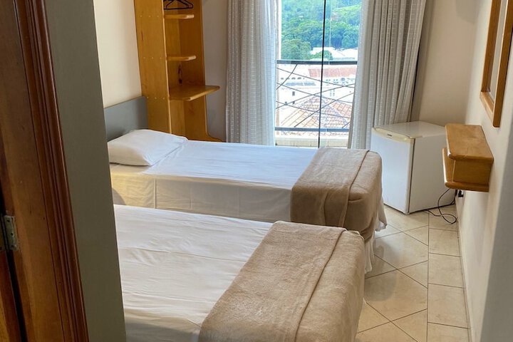 Room 27 of 59