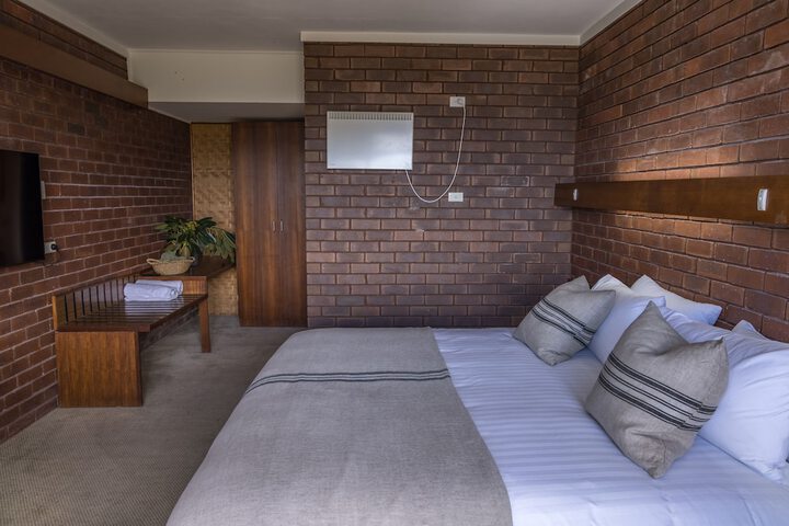 Room 9 of 78