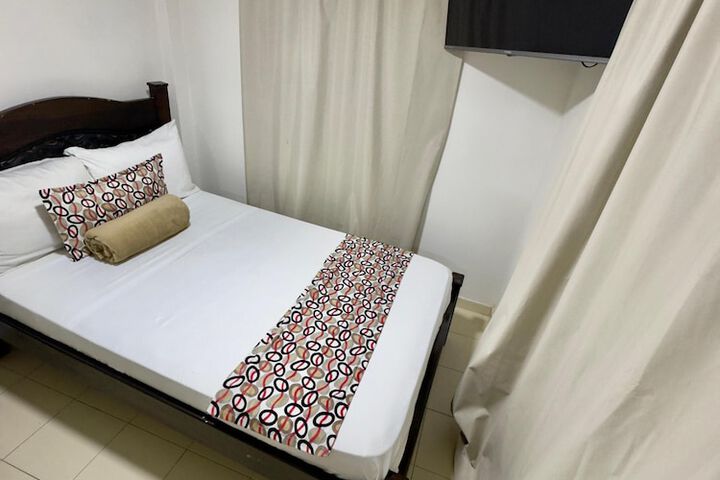 Room 27 of 49