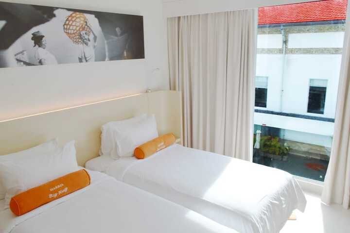 Room 15 of 51