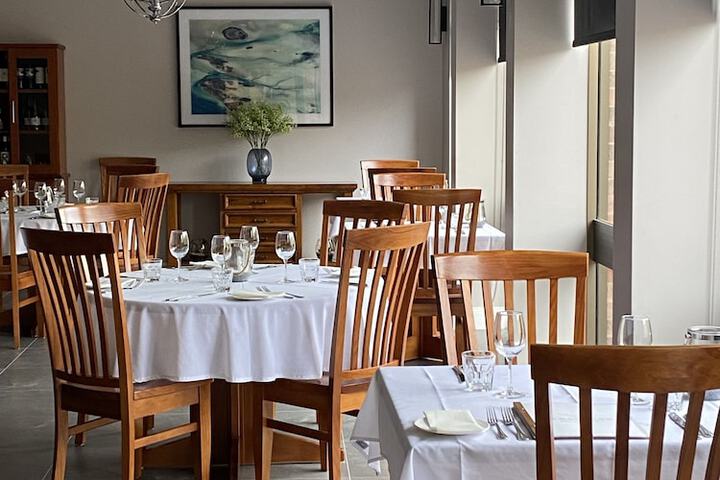 Dining 53 of 62