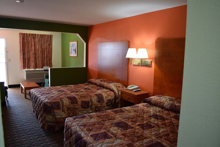 2 Double Beds (4 of 5)