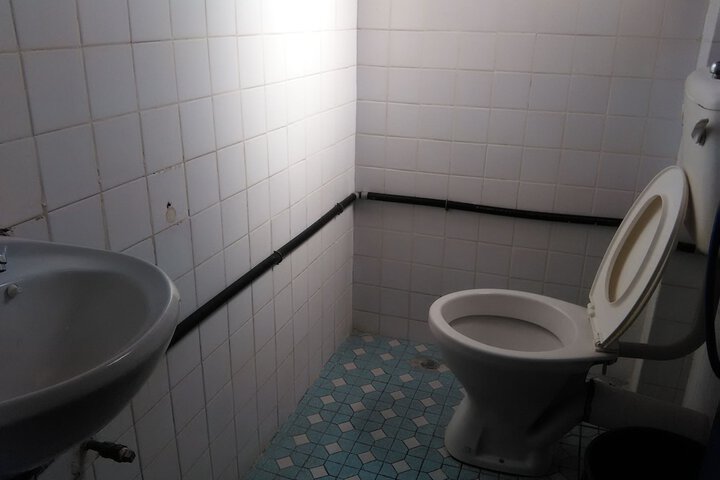 Room 29 of 32