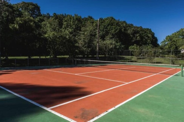 Tennis court