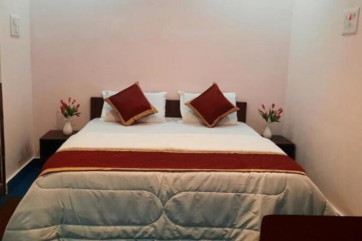 Room 4 of 14