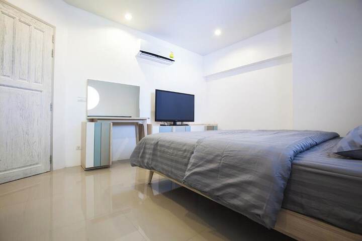 Room 8 of 59