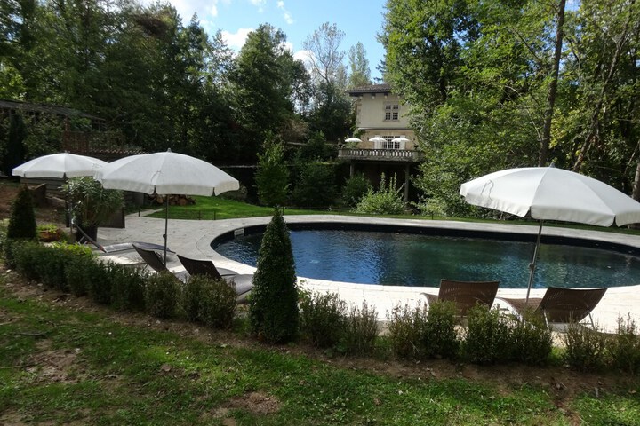 Pool 17 of 35