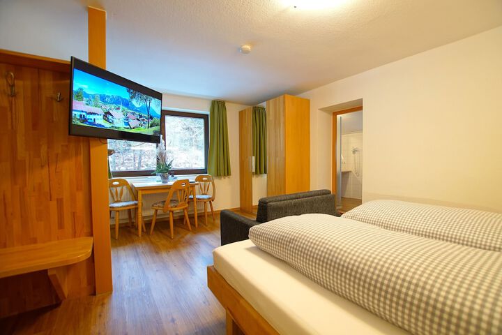 Room 12 of 74