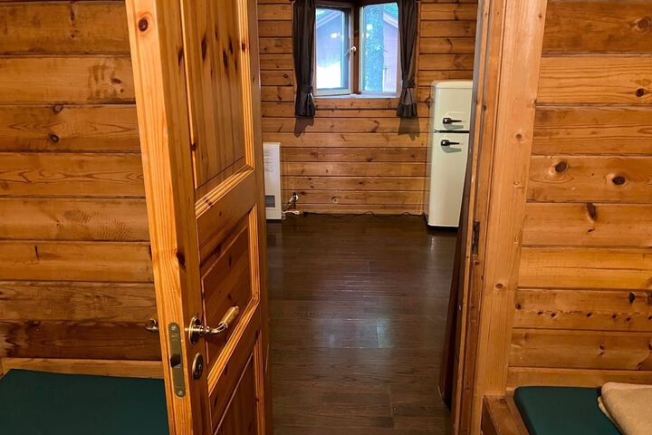 Room 20 of 248