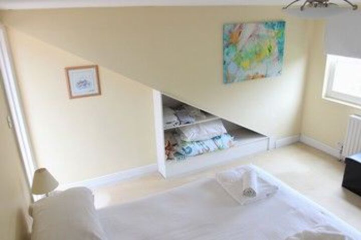 Room 13 of 39