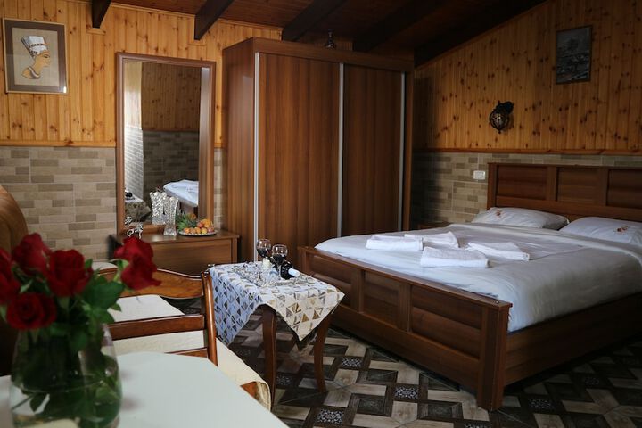 Room 3 of 58
