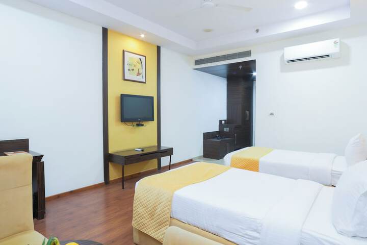 Room 27 of 80