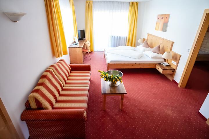 Room 8 of 31