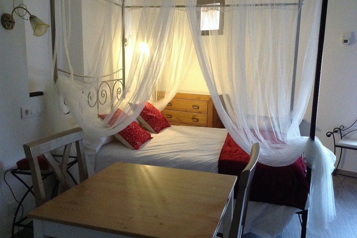 Room 4 of 50