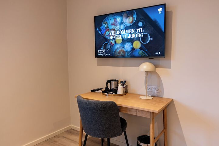 Room 2 of 46