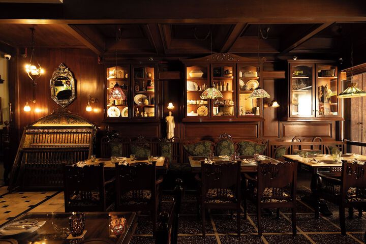 Dining 18 of 22