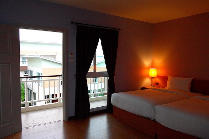 Room 14 of 110