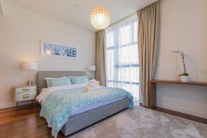 Room 8 of 14
