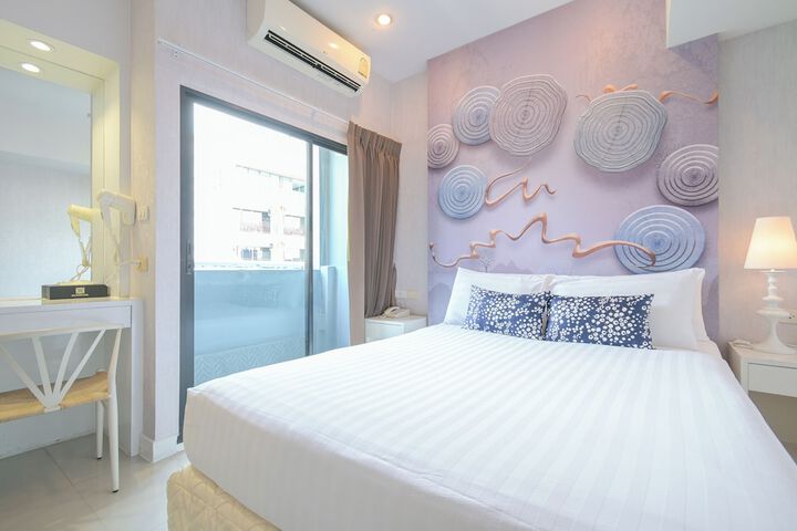 Room 28 of 60