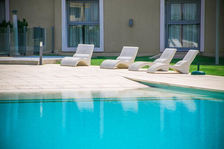 Hotel with Pool