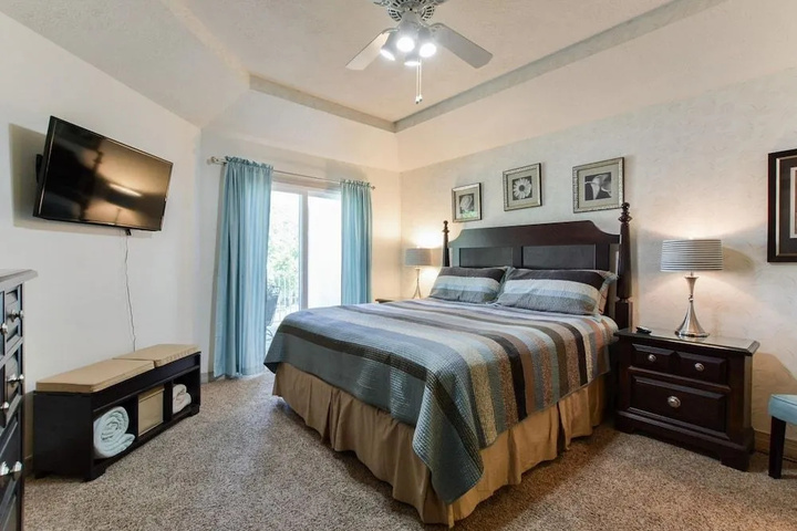 Room 3 of 35