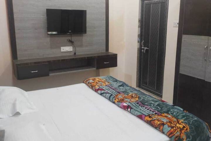Room 15 of 22