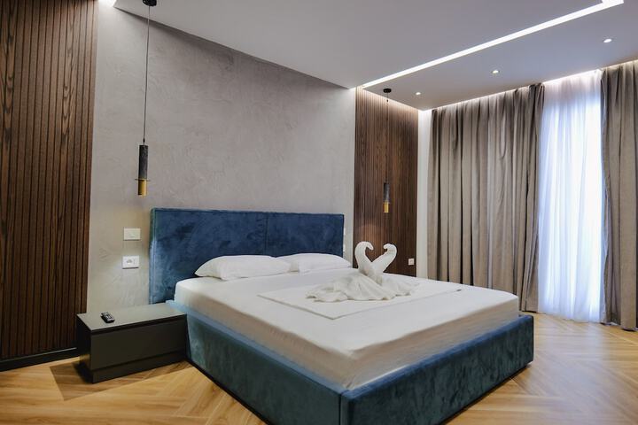 Room 42 of 148
