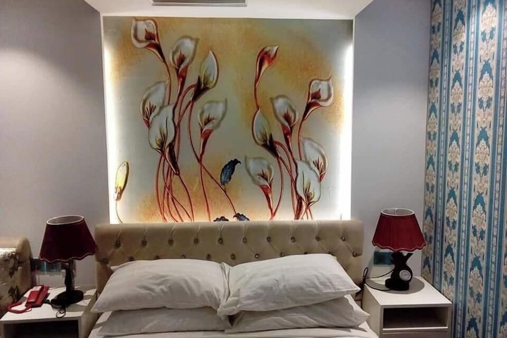 Room 6 of 40
