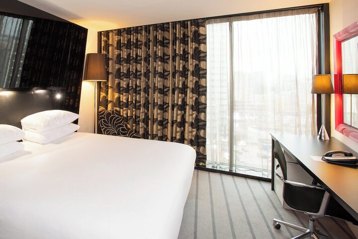 Room 28 of 109