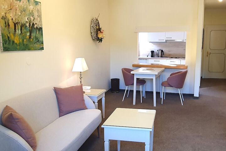 Room 13 of 48