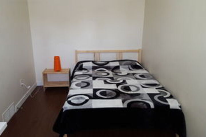 Room 22 of 34