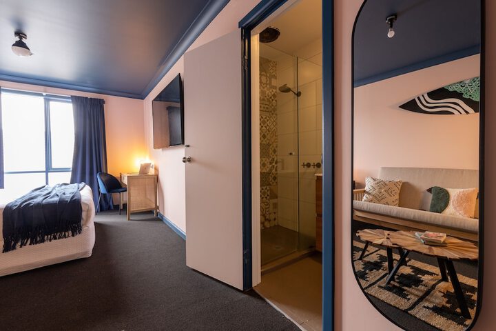 Room 30 of 42
