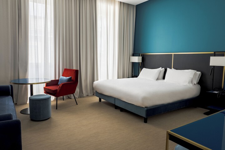 Room 12 of 105