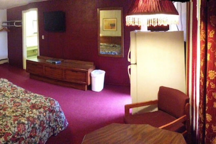 Room 11 of 20