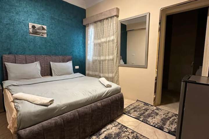 Room 2 of 41