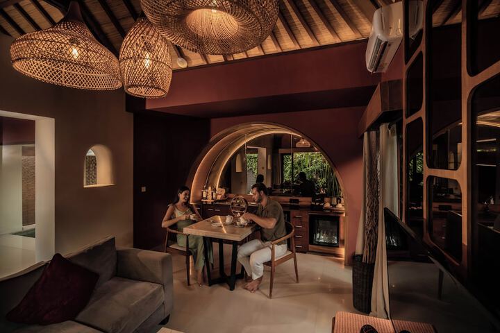 Dining Photos