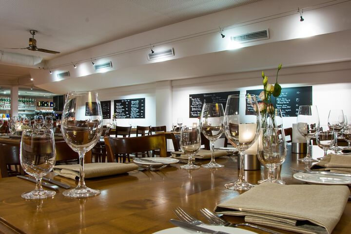 Dining 20 of 39