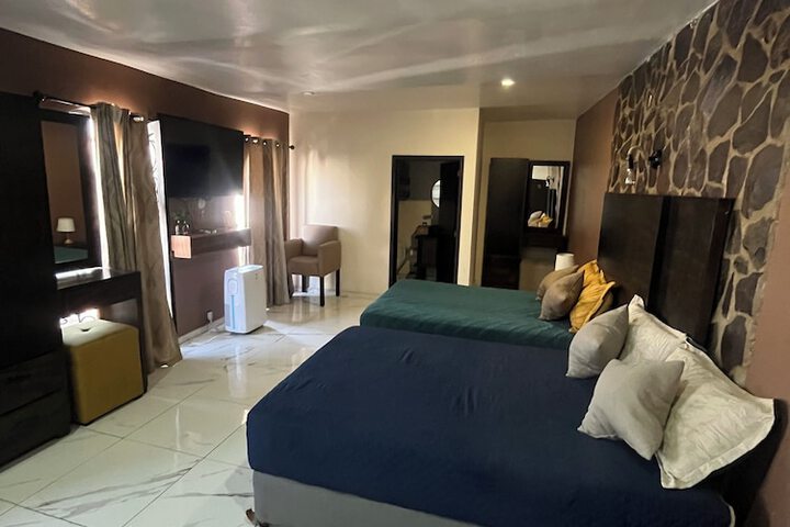 Room 21 of 27