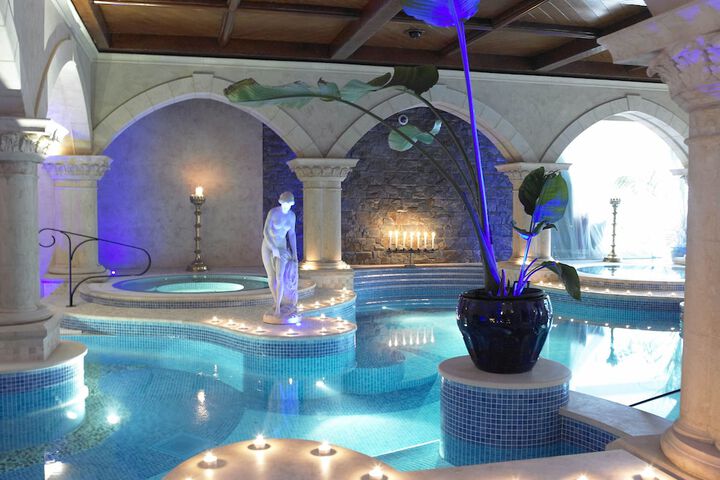 Pool Hotel