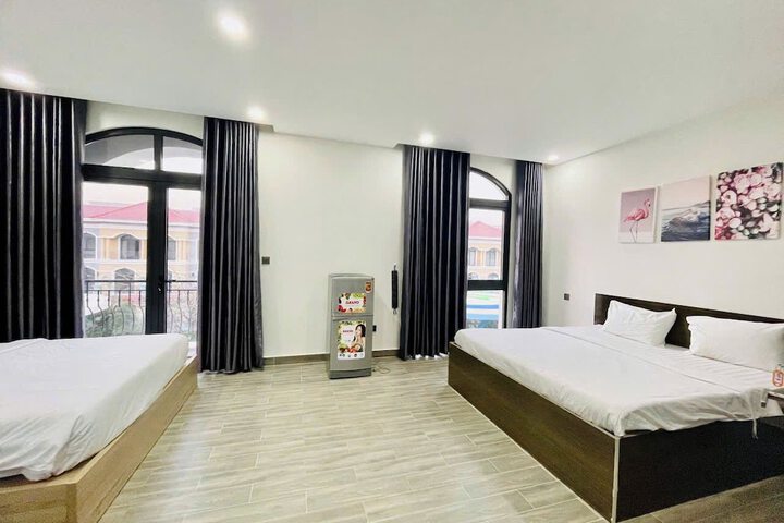 Room 10 of 27