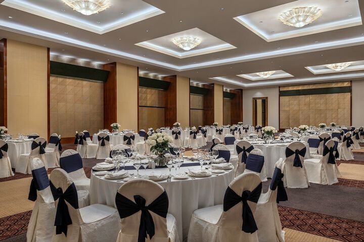 Ballroom/Hall 80 of 106