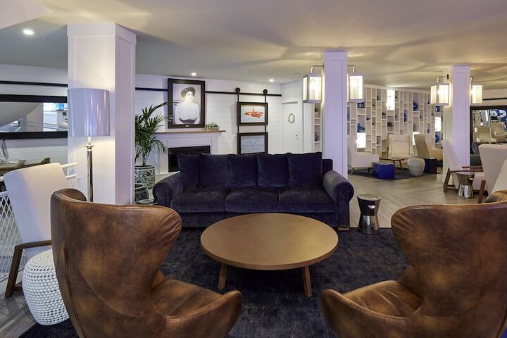 Guest Lobby
